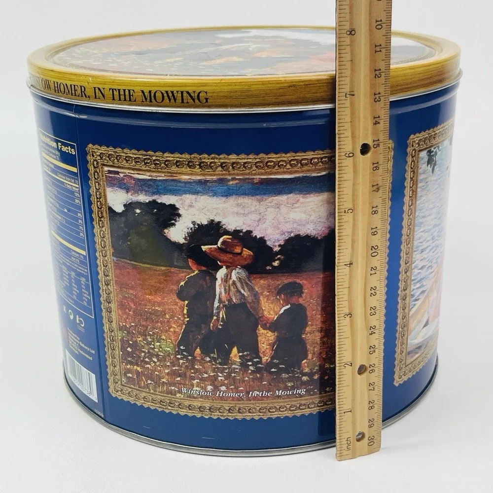 Danish Holiday Cookie Tin The Masters Large Round 7.5x9